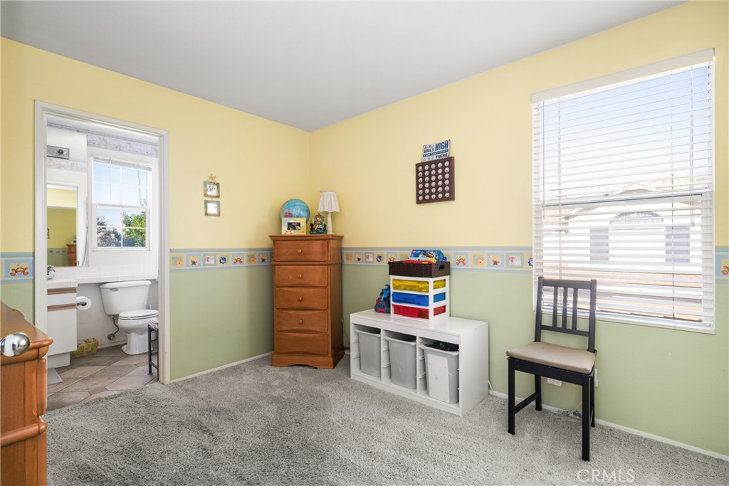 816 S Yellowstone Way