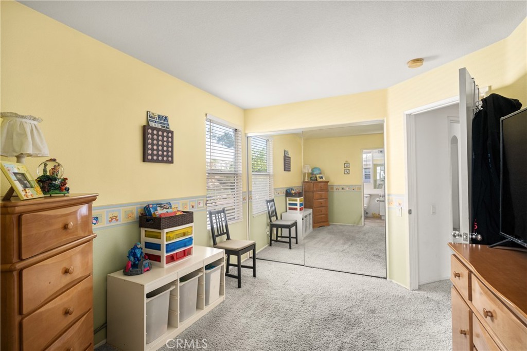 816 S Yellowstone Way