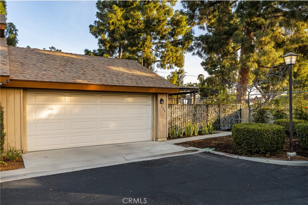 932 S Laurelwood Lane 4