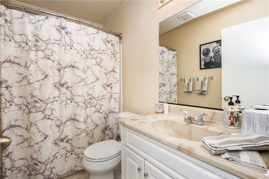 932 S Laurelwood Lane 4