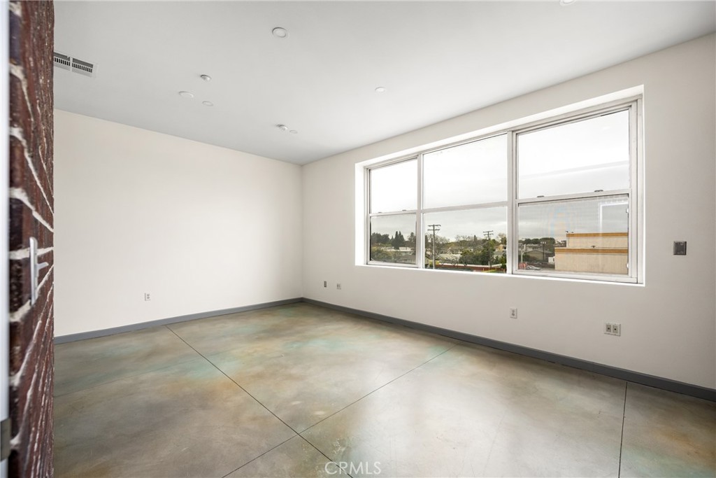 435 W Center Street Promenade 323