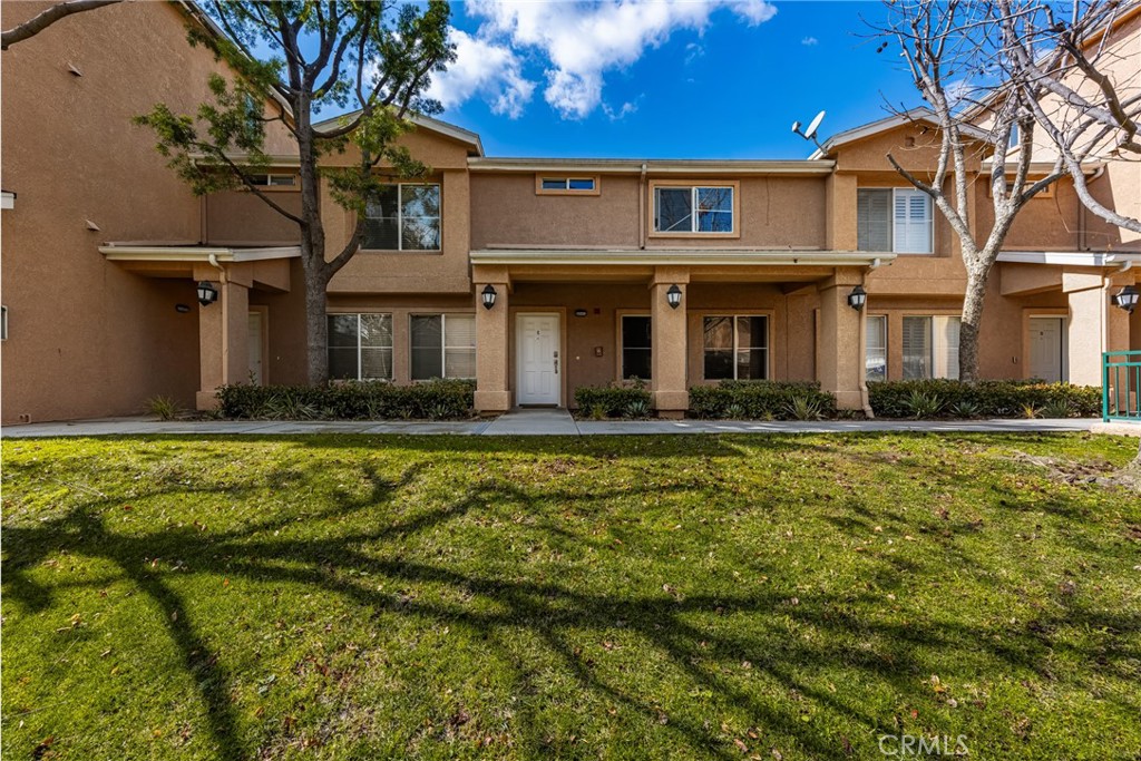 1050 Harbor Heights Drive E