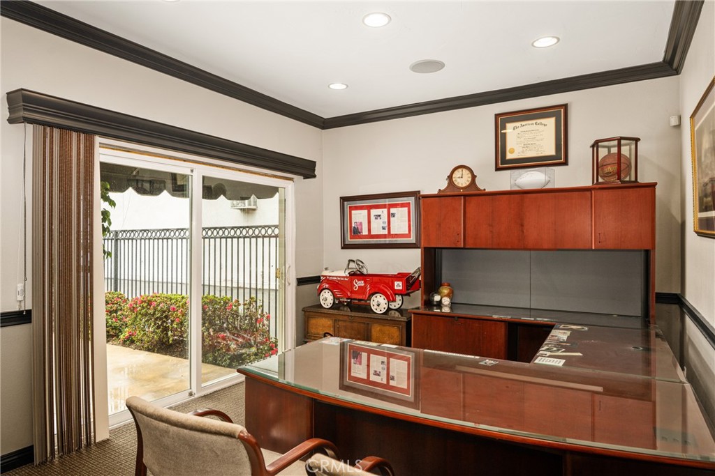 1580 S Harbor Boulevard