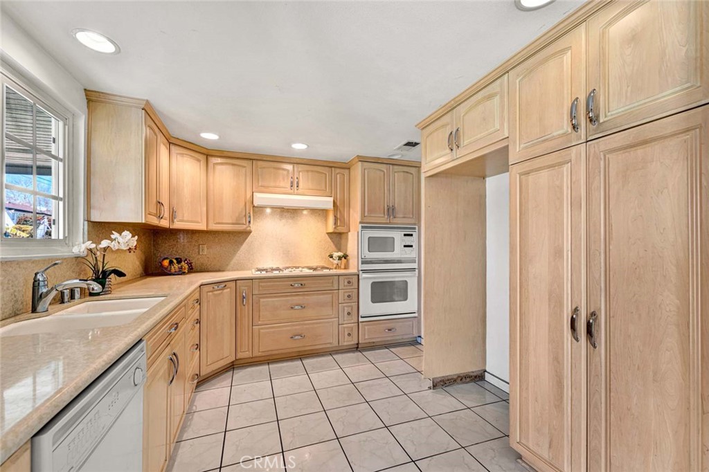 125 S Normandy Court