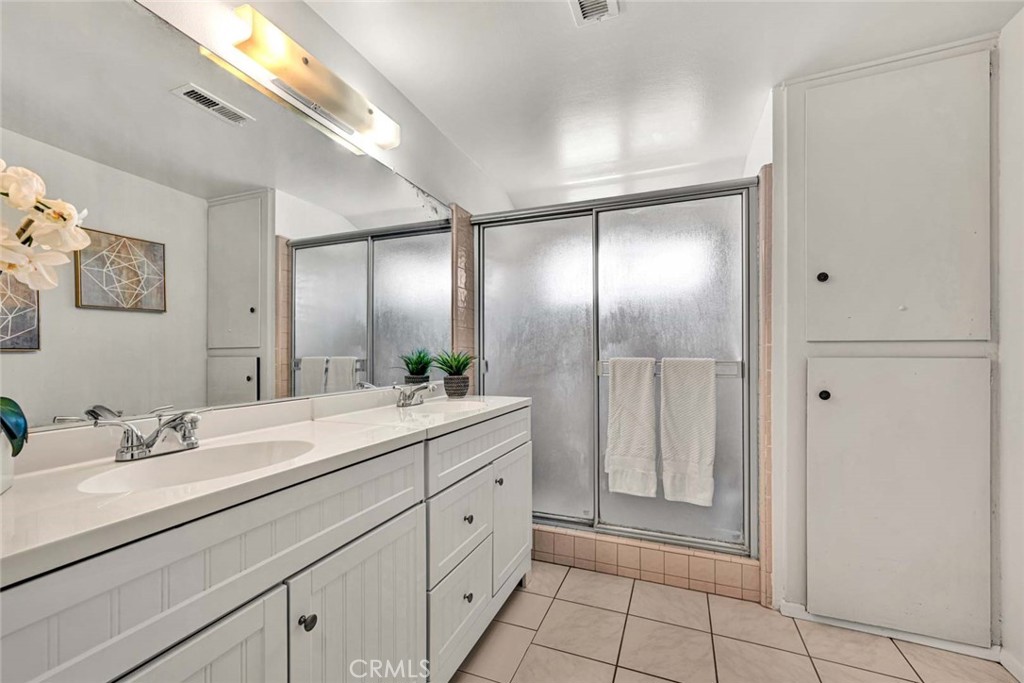 125 S Normandy Court