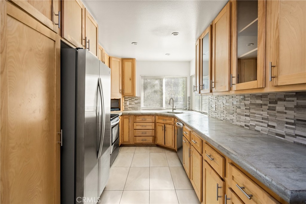 1795 N Willow Woods Drive 10