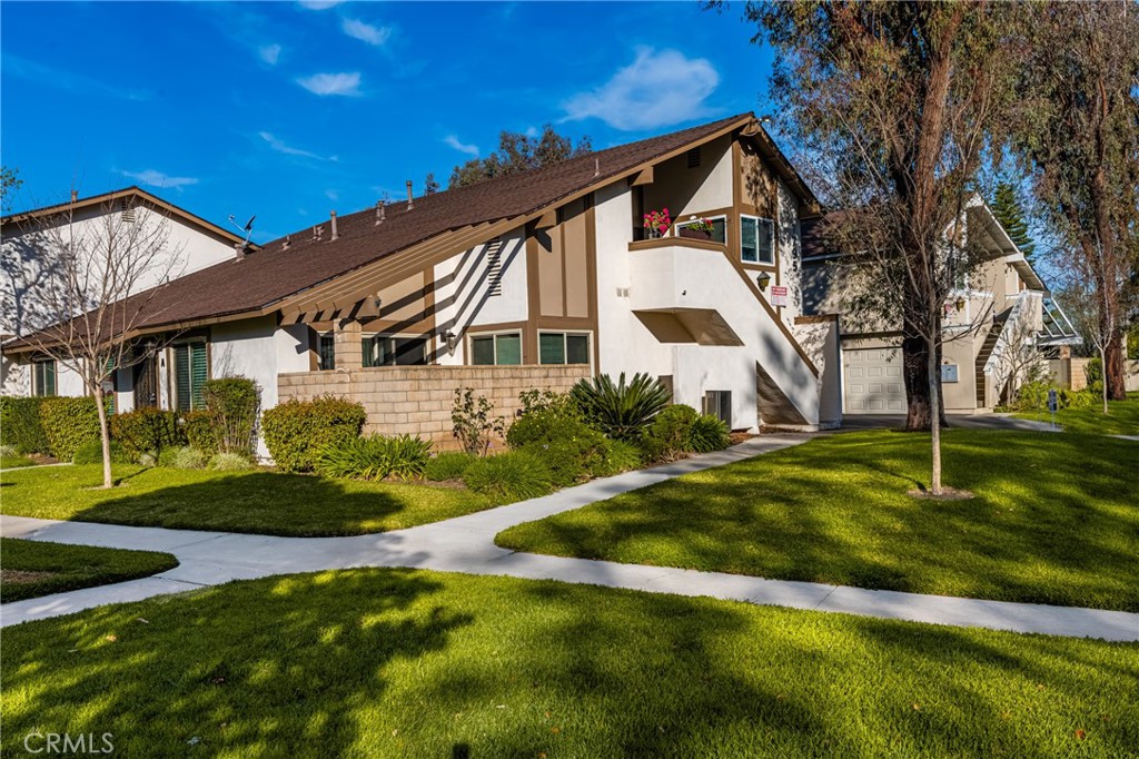 1795 N Willow Woods Drive 10