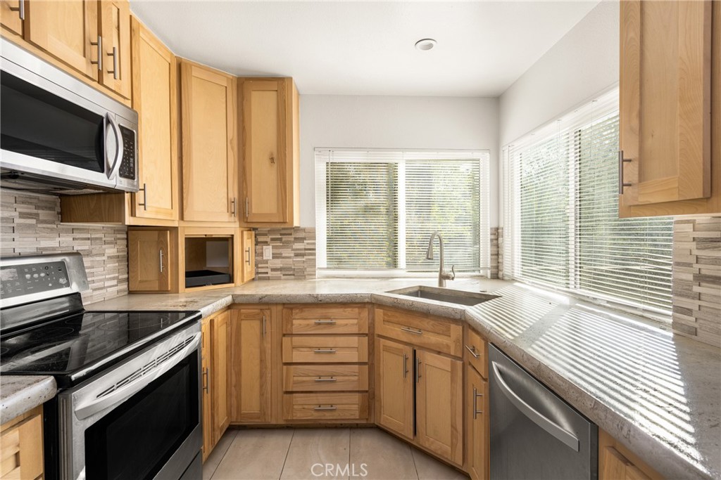 1795 N Willow Woods Drive 10