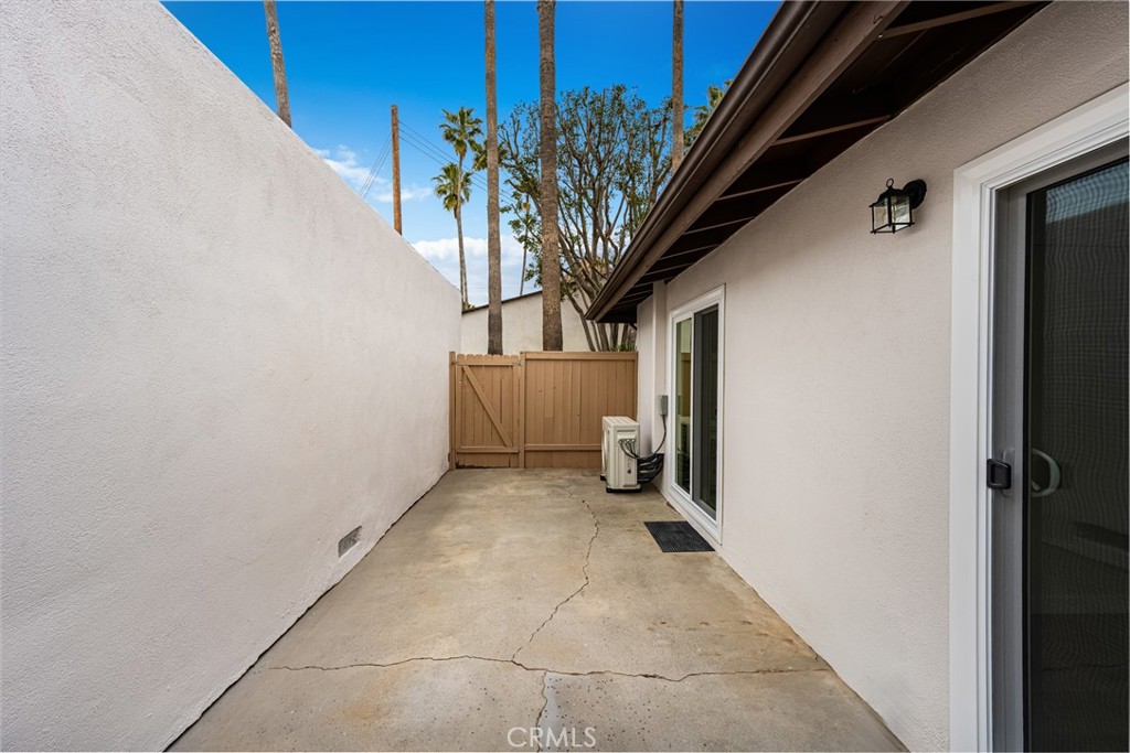 1800 E Heim Avenue 1