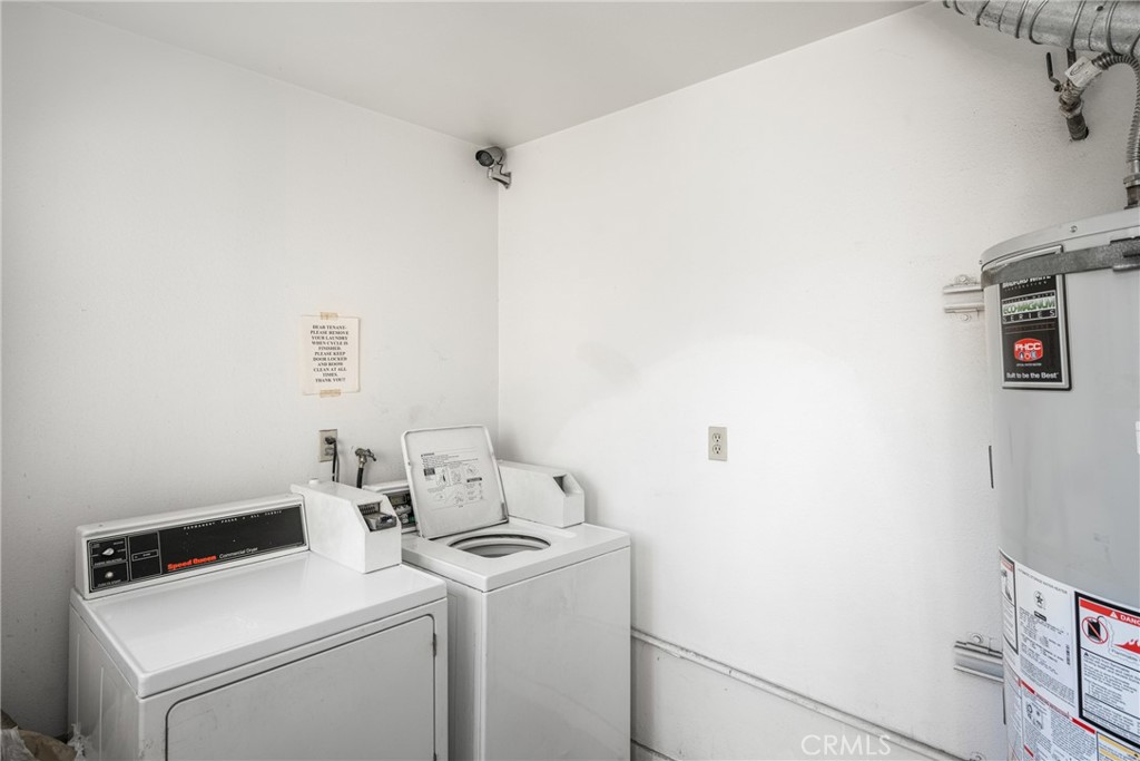 121 S Illinois Street 4