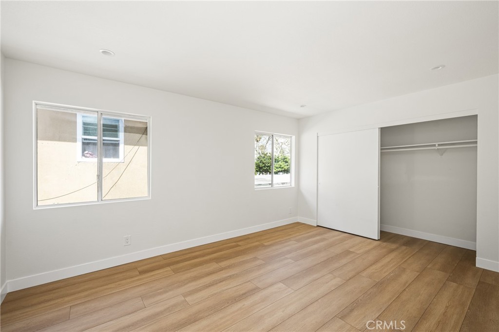 121 S Illinois Street 4