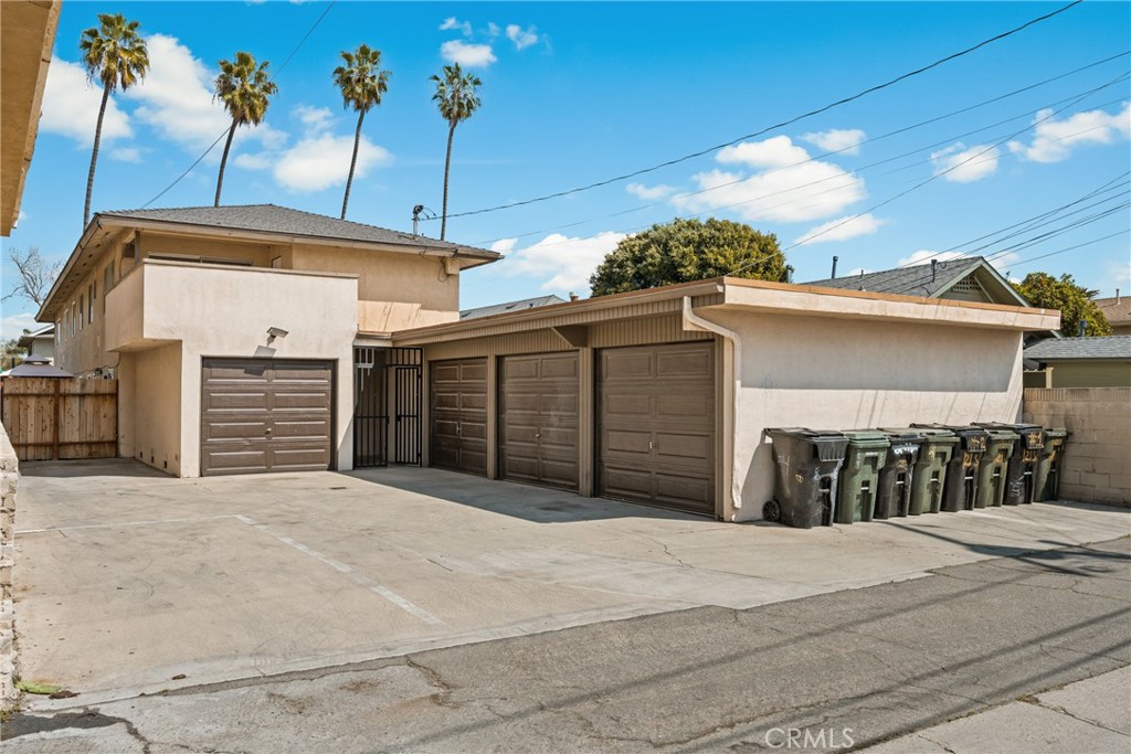 121 S Illinois Street 4