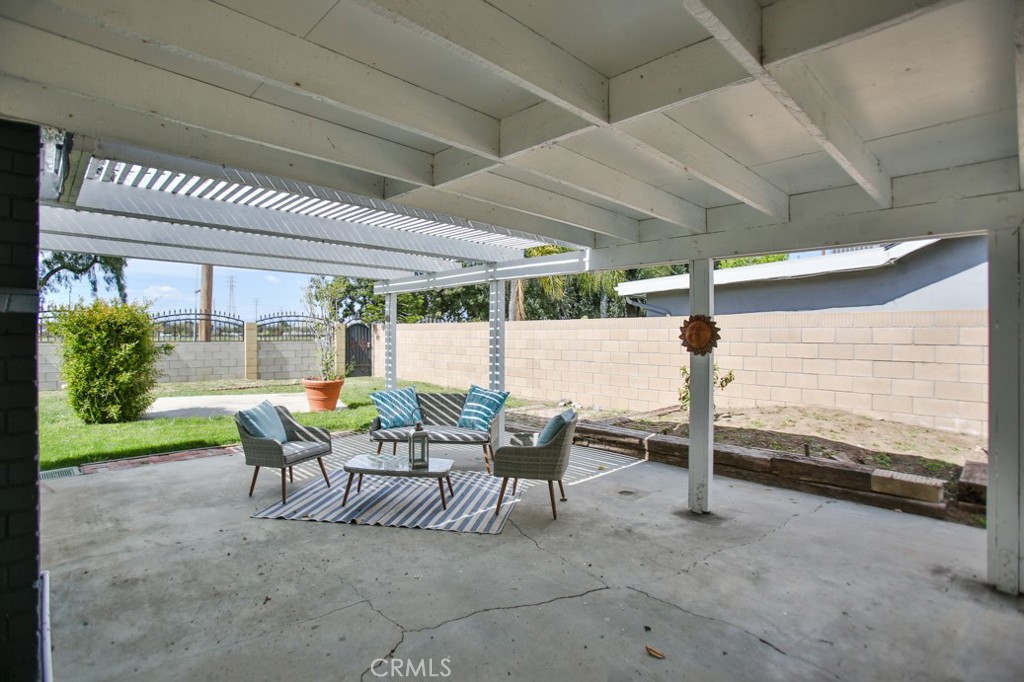 4353 E Alderdale Avenue