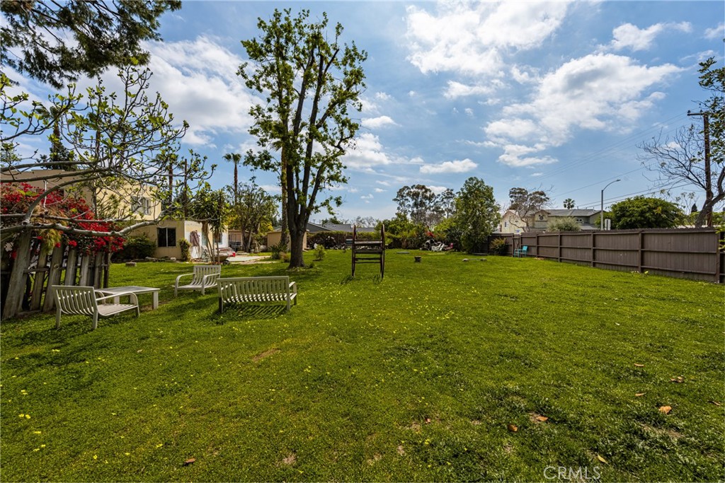 1315 S Walnut Street
