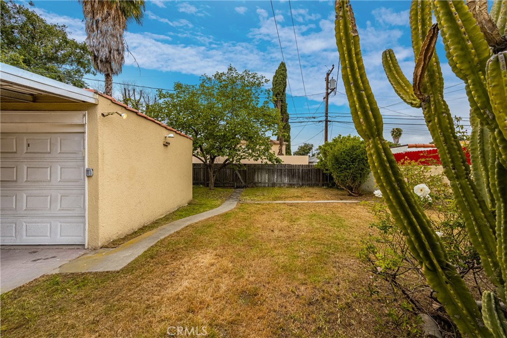 2141 Eucalyptus Avenue