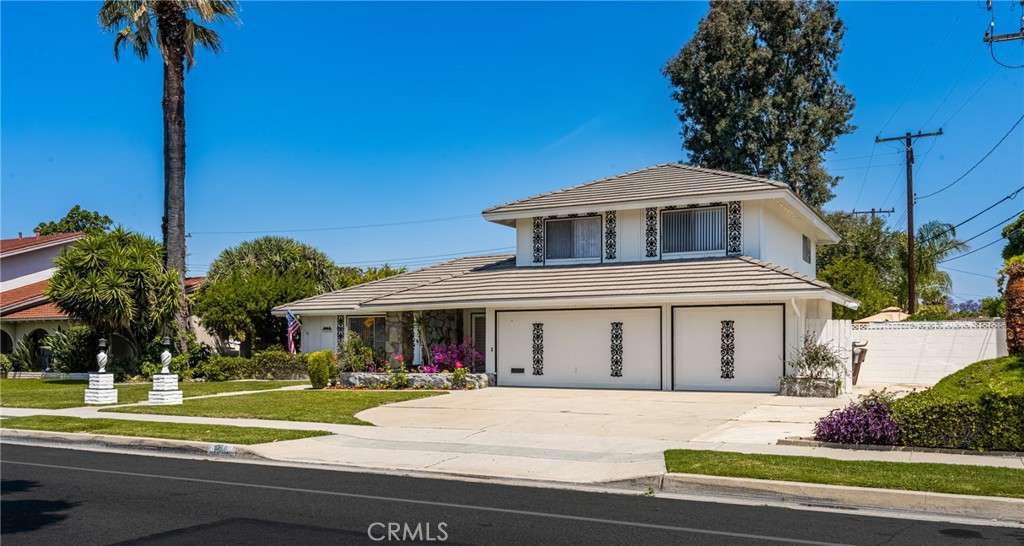 1403 W Westmont Drive