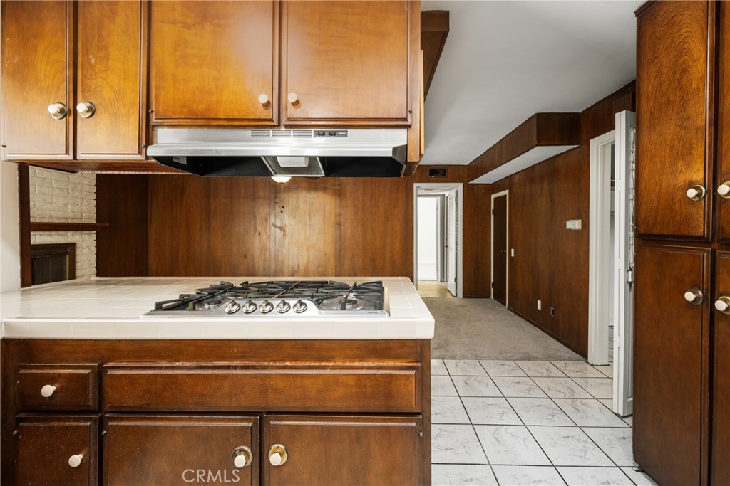 1403 W Westmont Drive