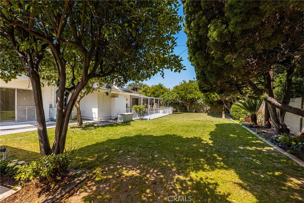 1403 W Westmont Drive