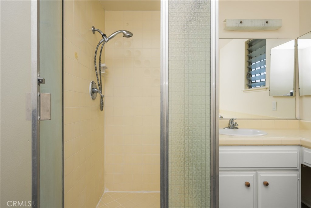 1403 W Westmont Drive