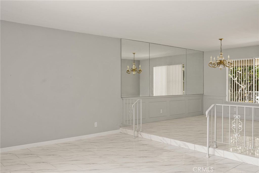 1403 W Westmont Drive