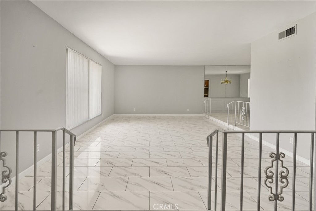 1403 W Westmont Drive