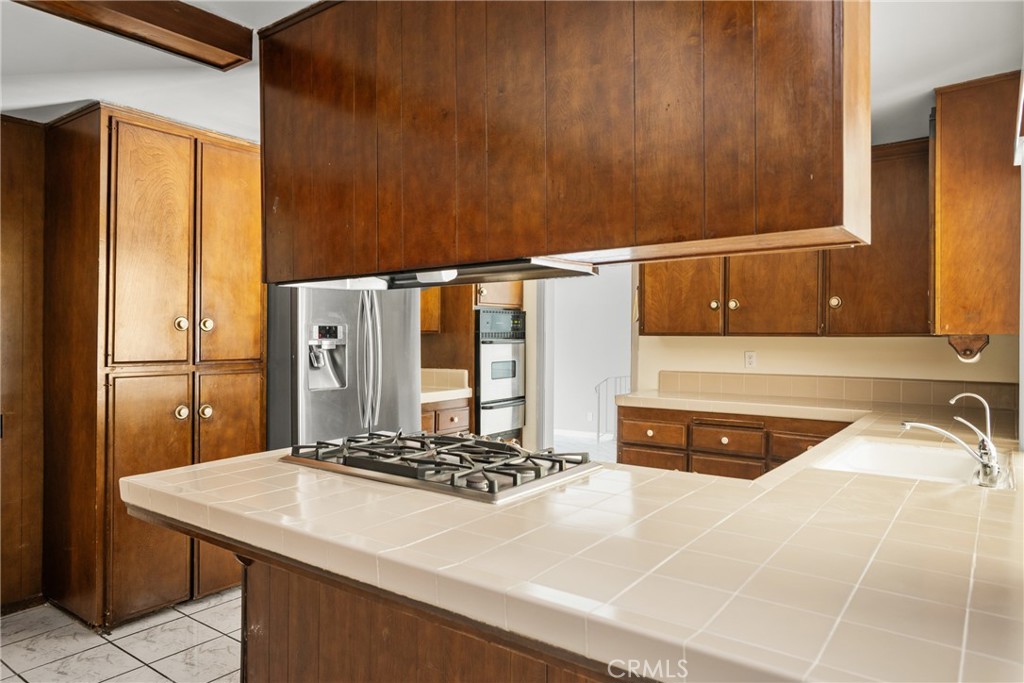 1403 W Westmont Drive