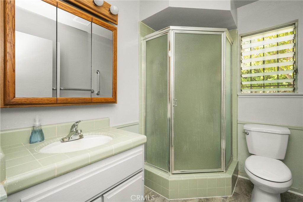 1403 W Westmont Drive