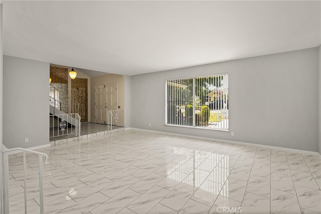 1403 W Westmont Drive