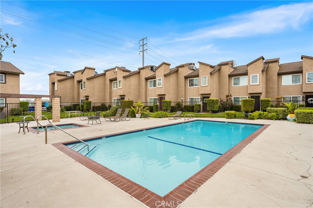 500 N Tustin Avenue 105