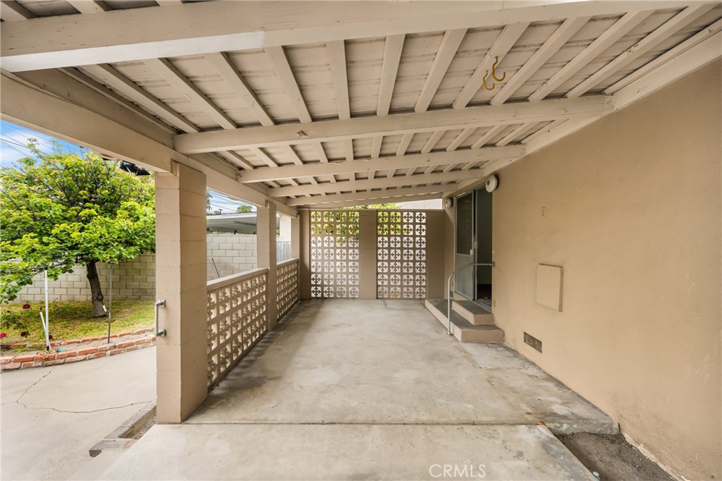 1447 W Damon Avenue