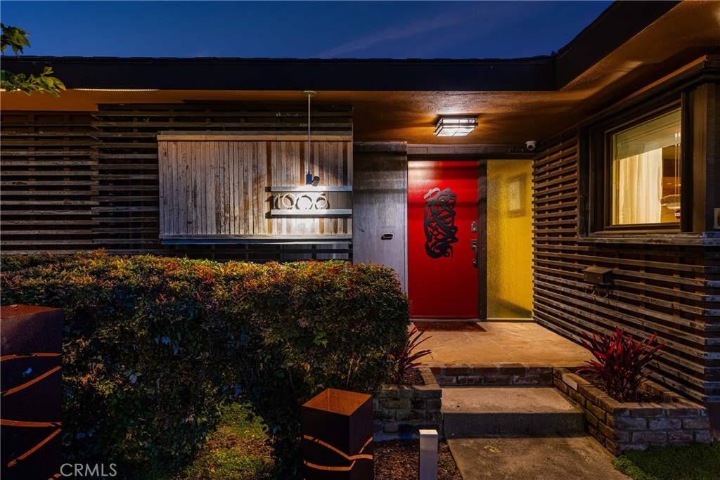 1006 W Pioneer Drive