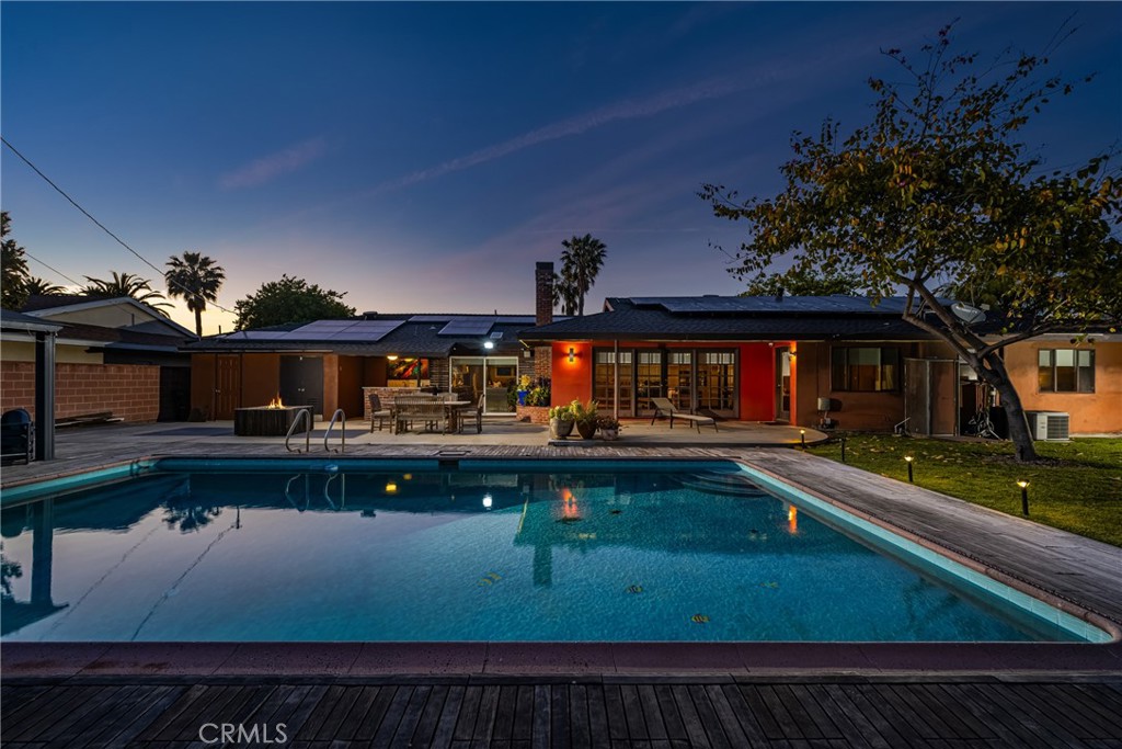 1006 W Pioneer Drive