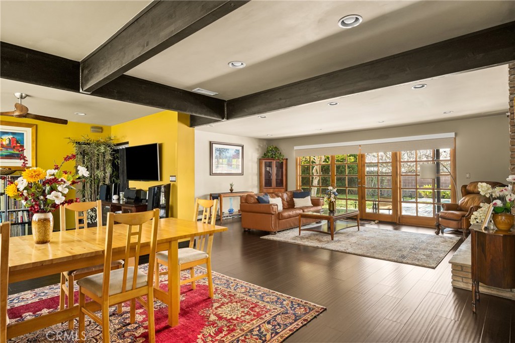 1006 W Pioneer Drive