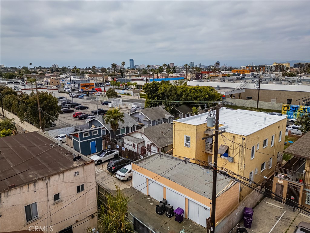 1364 Cherry Avenue