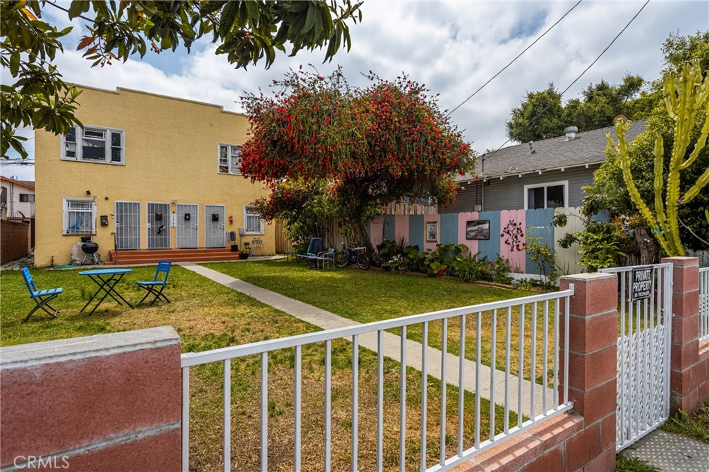 1364 Cherry Avenue