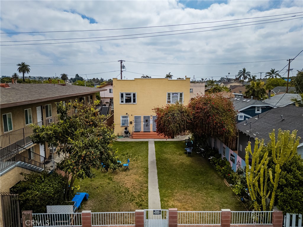 1364 Cherry Avenue