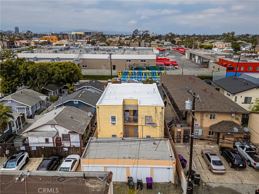 1364 Cherry Avenue