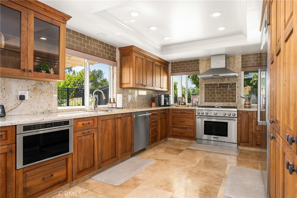 6021 Saddletree Lane