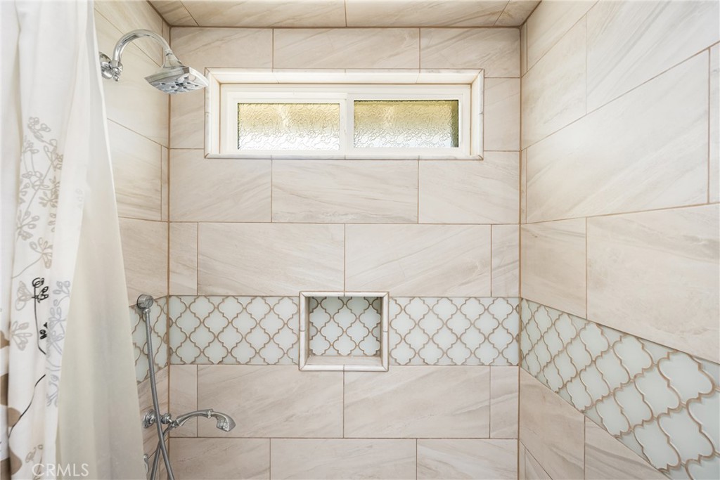 6021 Saddletree Lane