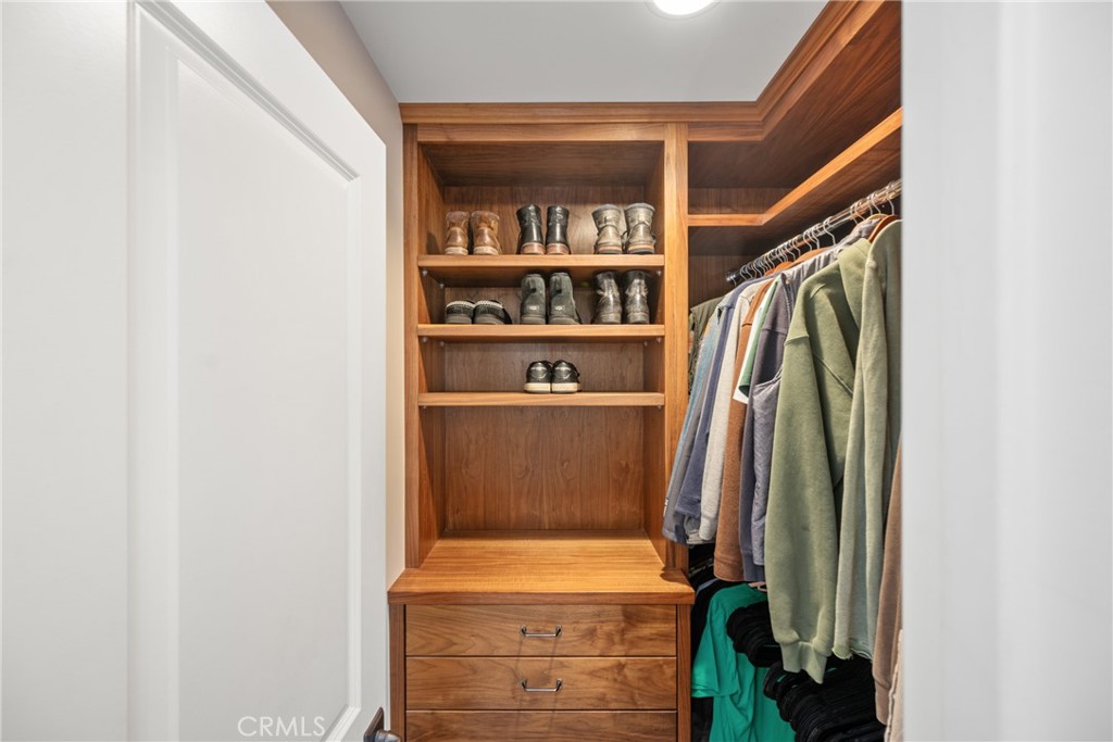 6021 Saddletree Lane