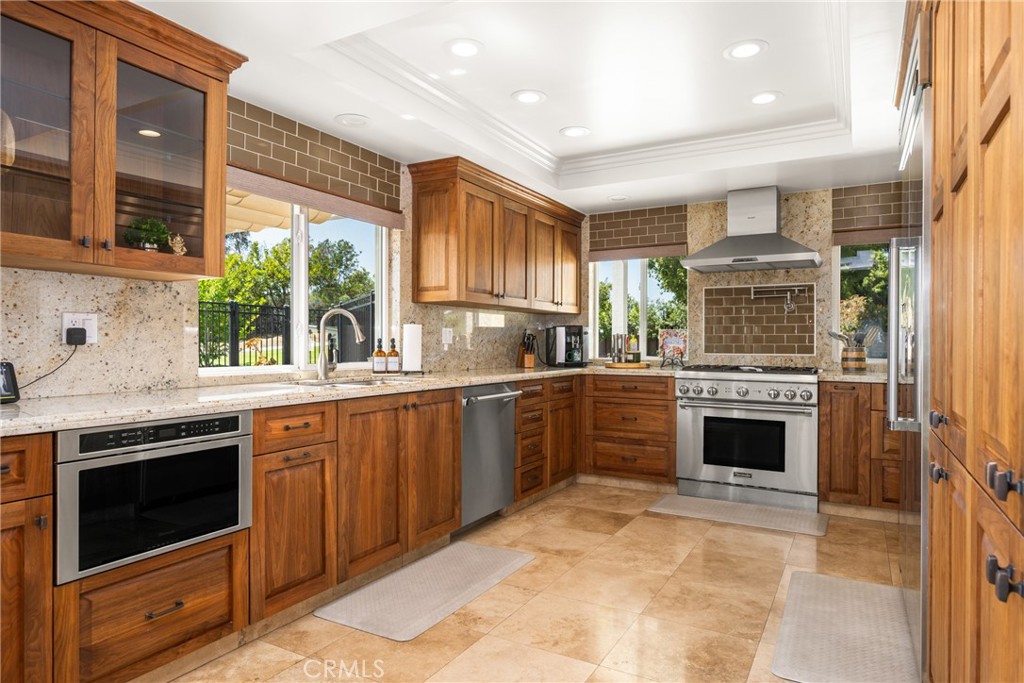 6021 Saddletree Lane