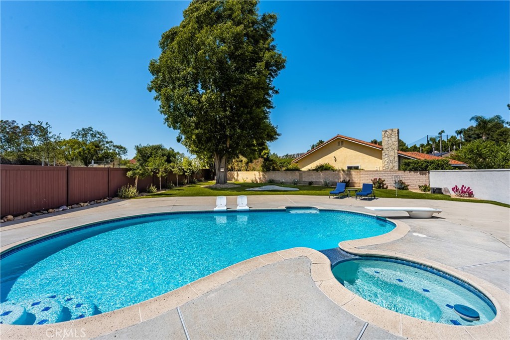 6021 Saddletree Lane