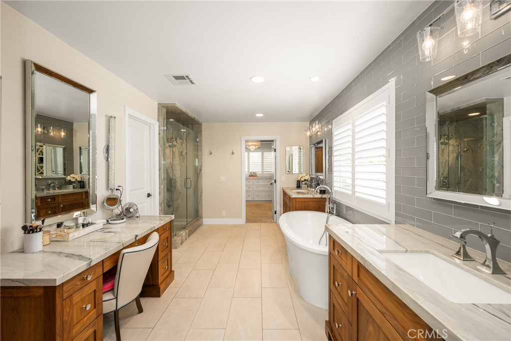 6021 Saddletree Lane