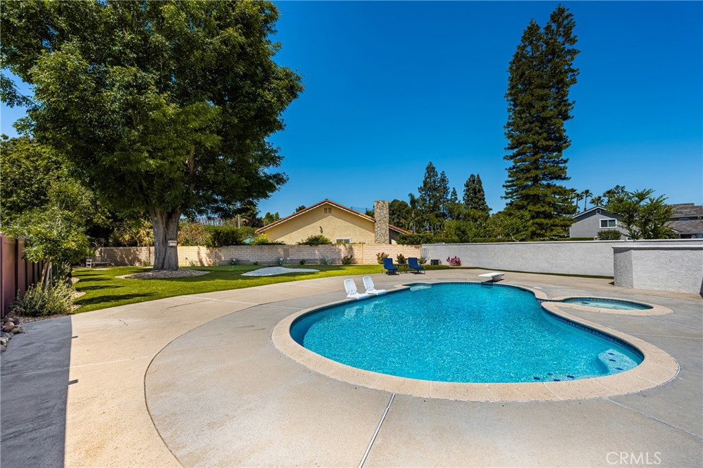 6021 Saddletree Lane