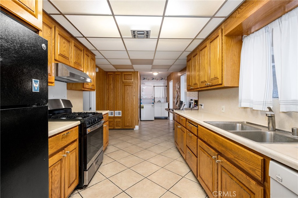 1435 W Wedgewood Drive