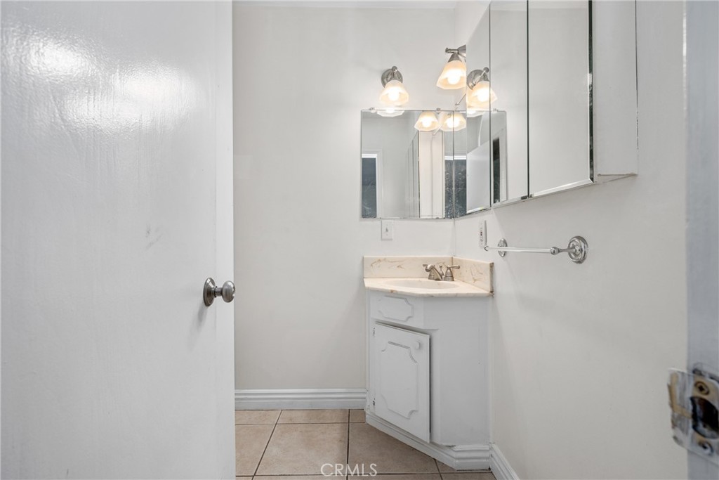 1435 W Wedgewood Drive