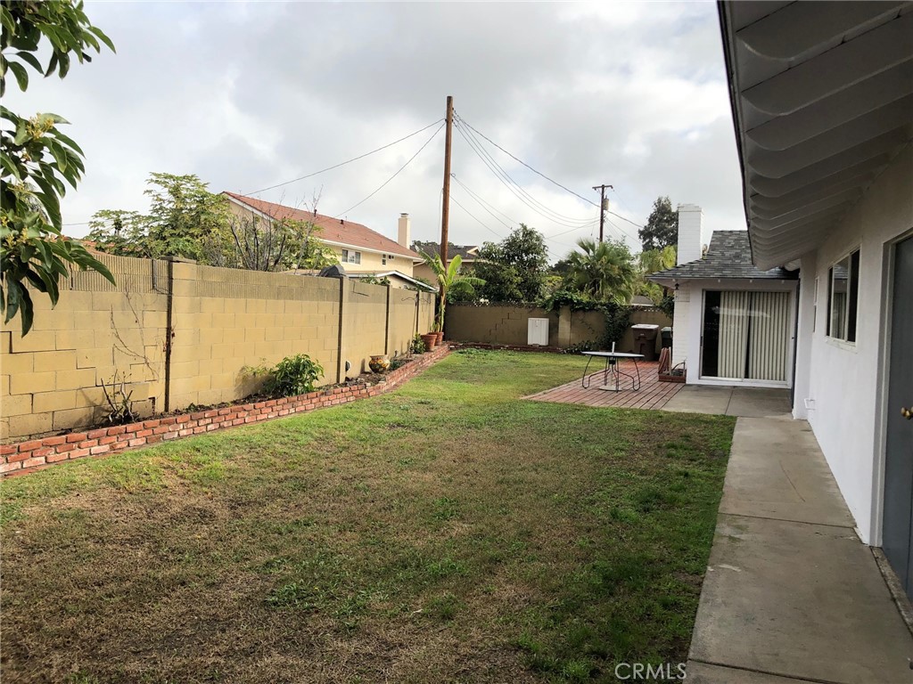 1435 W Westmont Drive