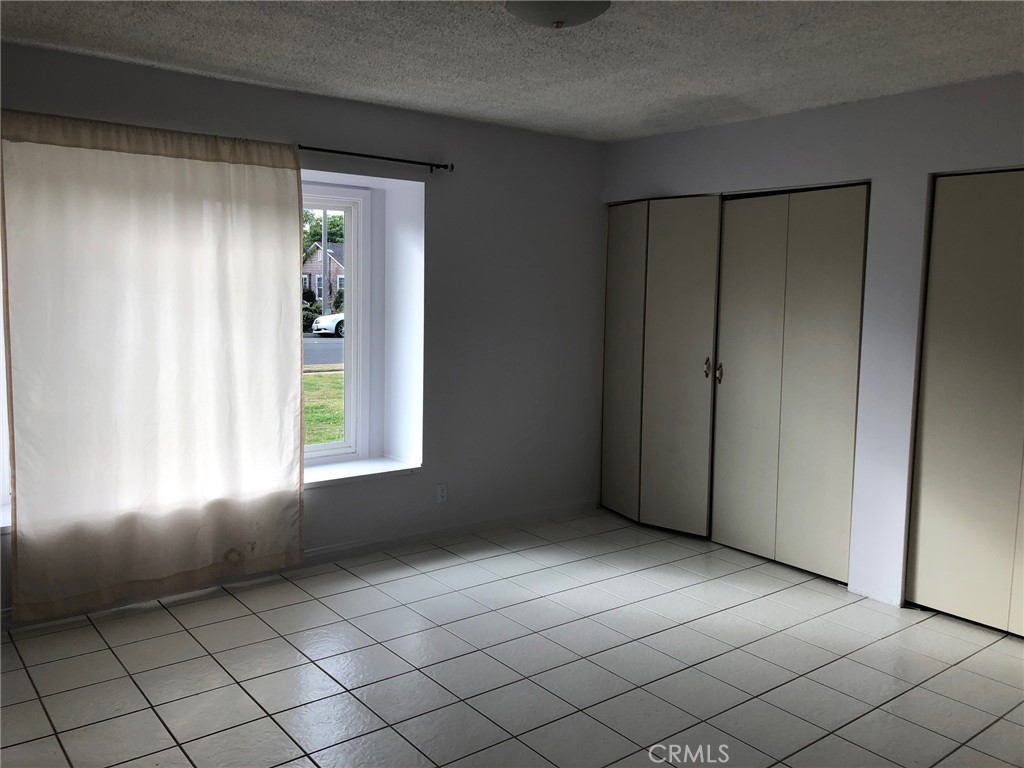 1435 W Westmont Drive