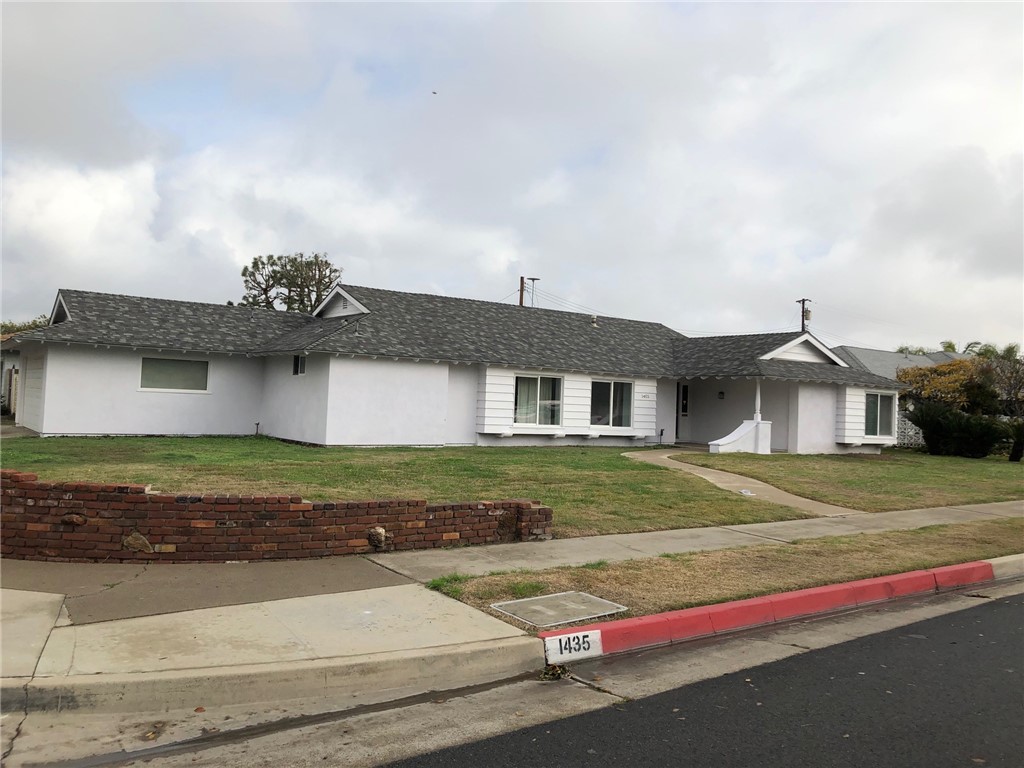 1435 W Westmont Drive