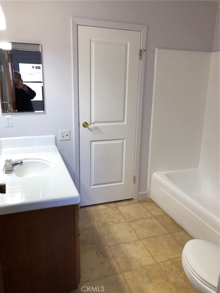 1435 W Westmont Drive